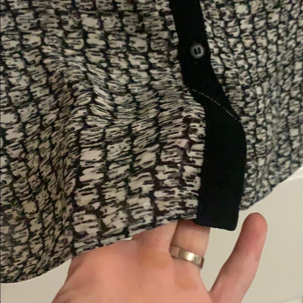 Max Studio Blouse - Picture 2 of 4